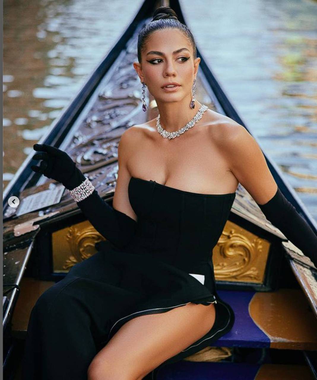Demet Özdemir fena yakalandı: Photoshop'suz hali şoke etti! Sosyal medyada sızdırıldı 3